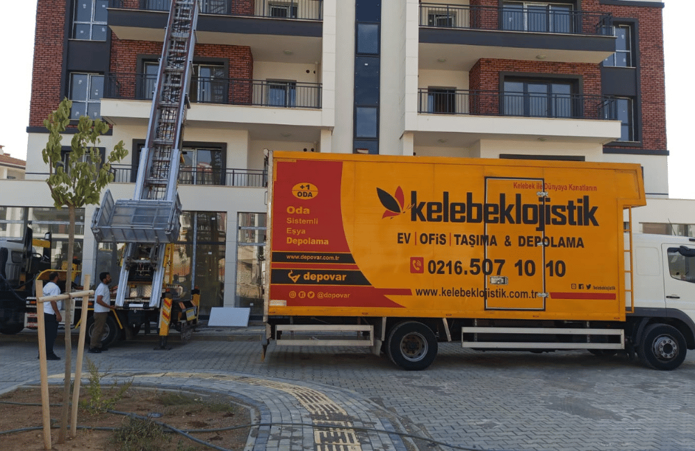 Beyoğlu dar alan dış cephe nakliyat asansörü kurulumu